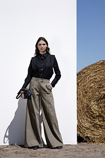Ženske pantalone širokih nogavica sa ušicima Tiffany Production
