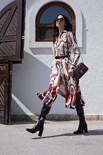 Midi haljina dugih rukava sa skrivenim kopčanjem i kaišem Tiffany Production