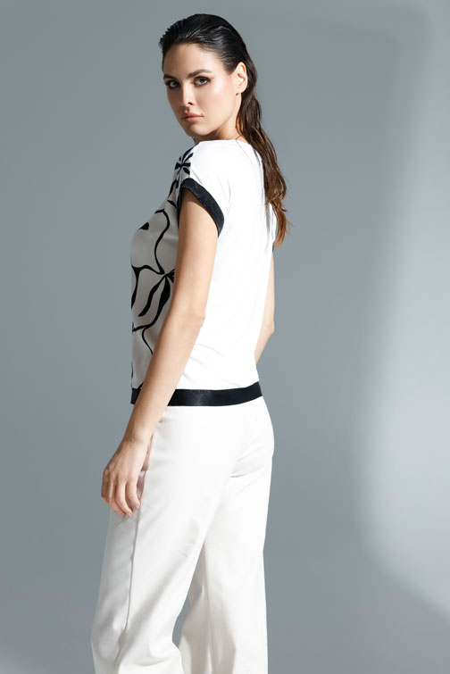 Elegantna majica sa cvetnim dezenom Tiffany Production