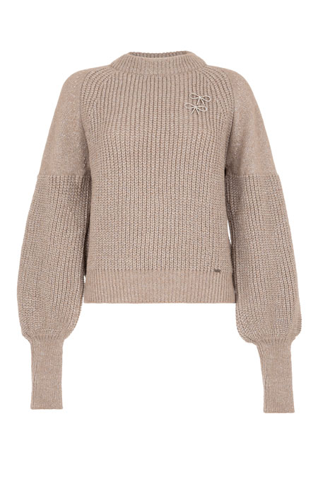 Tiffany Production Pleteni džemper sa ukrasnim brošem