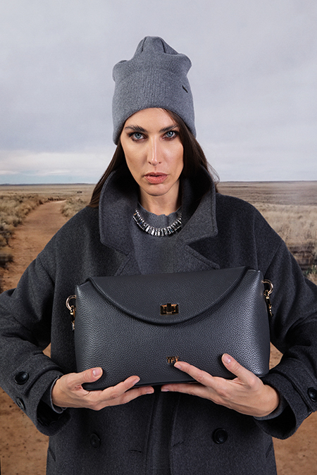 Mala kožna torba na preklop sa dva kaiša Tiffany Production