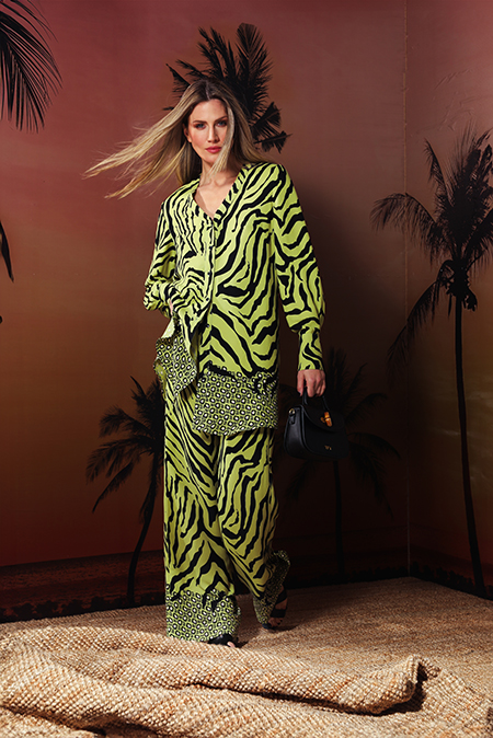 Ženska košulja sa V izrezom u zebra dezenu Tiffany Production